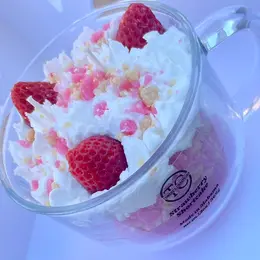 Strawberry Shortcake Dessert Candle 13 oz