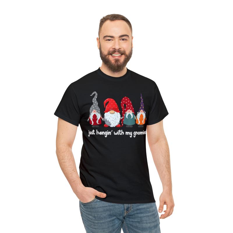Three Gnomes In Red - Just Hangin' With My Gnomies Christmas T-Shirt Three Gnomes In Red - Just Hangin' With My Gnomies Christmas T-Shirt