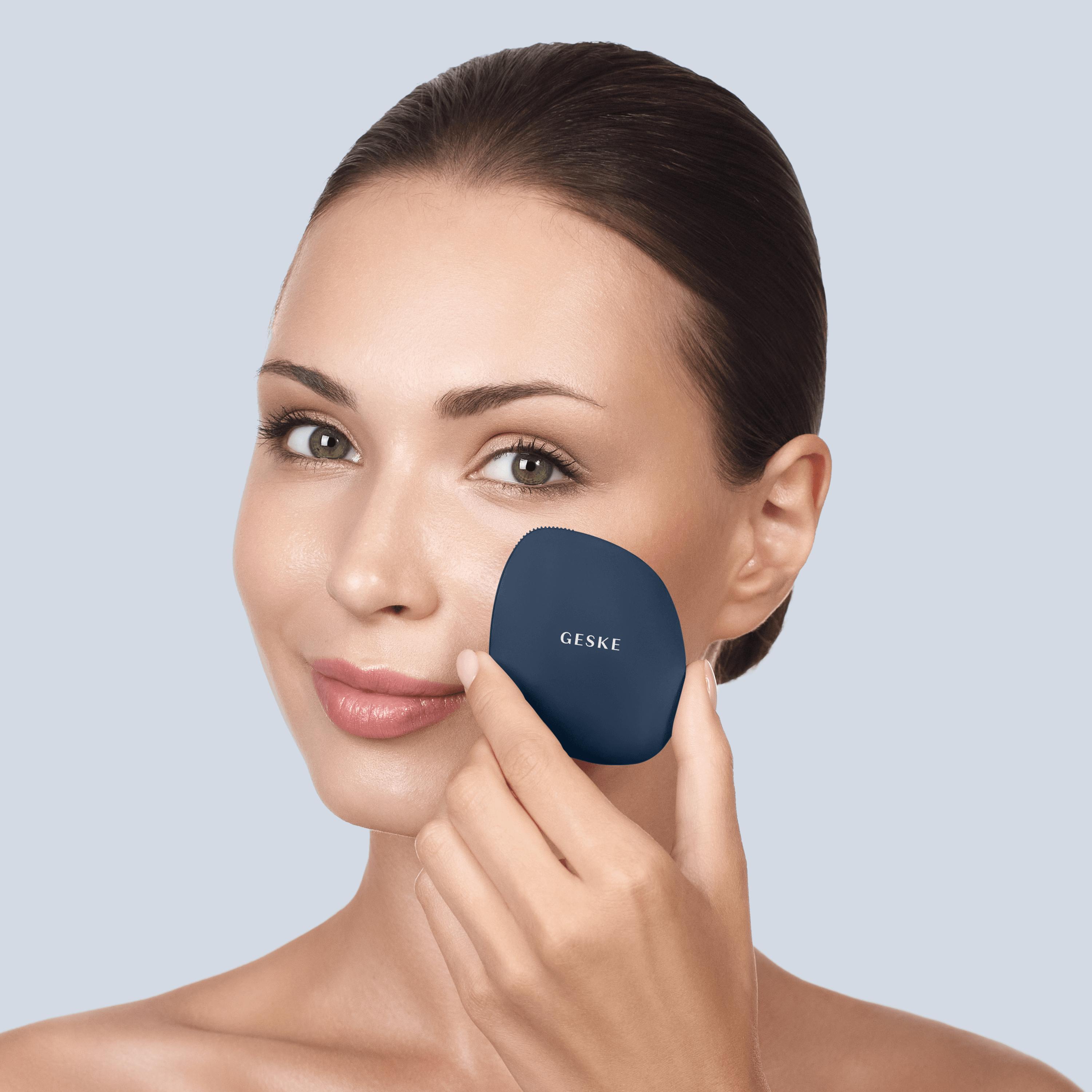 Cepillo facial GESKE | 4 en 1 | Cepillo de limpieza facial - Imagen 3 de 88